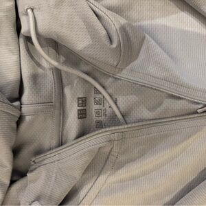 Uniqlo Light Gray Zip Hoodie with Textured Knit
